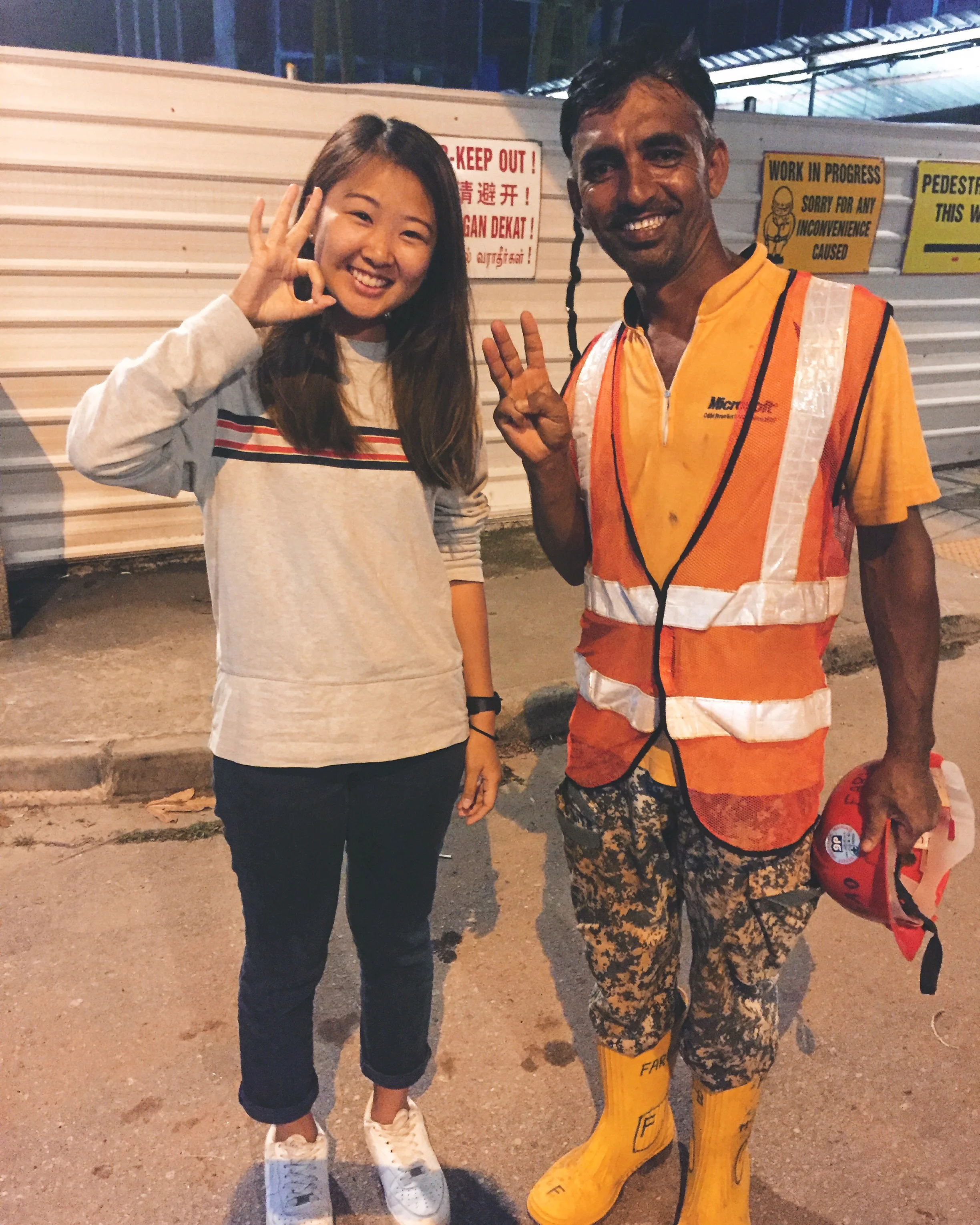 Isabel visits one of the workers that she has not seen in a long time. Celebrating 3 years of friendship!