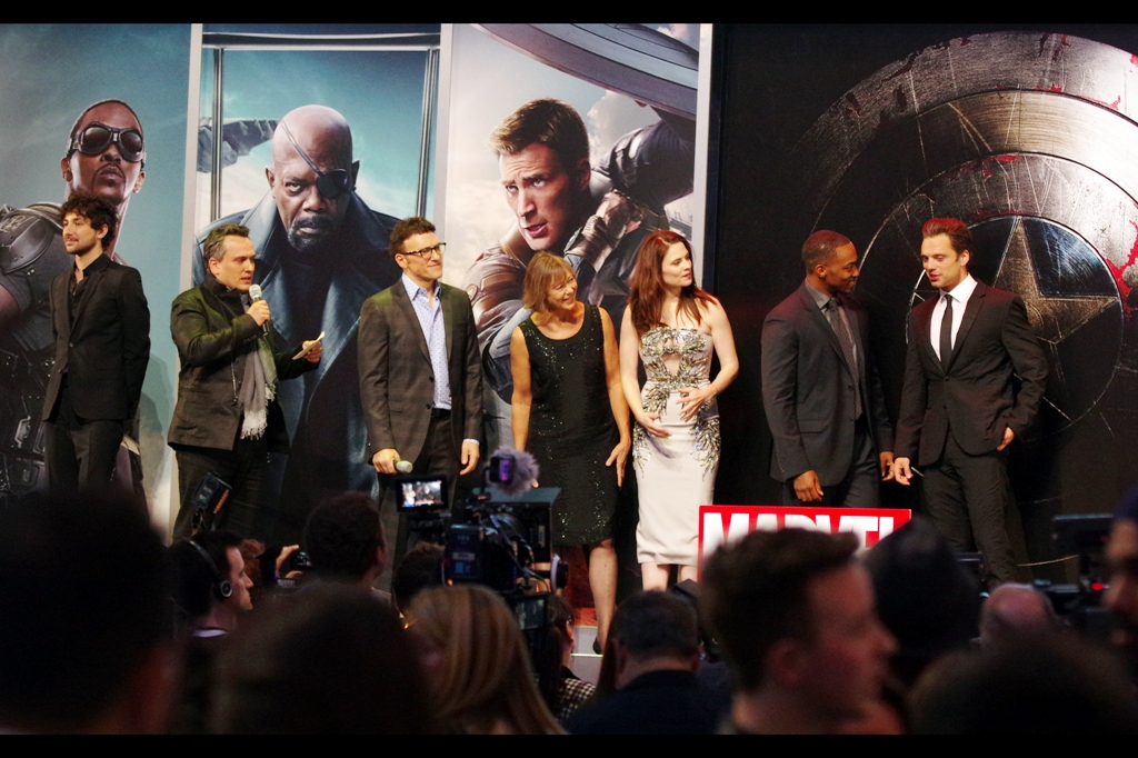 The cast reassemble on the stage to bask in the adulation of a movie nobody in the crowd has seen yet to be able to say whether it's any good yet (though I gotta say, as somebody who's now seen the trailer about six hundred times, it does look quite decent)