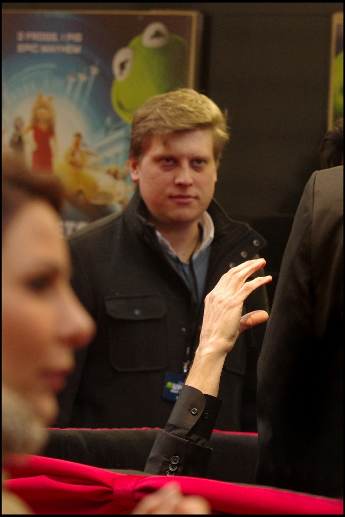 Perhaps the greatest photographic scoop I've ever made at a premiere : this is (allegedly) Kermit the Frog... NUDE (because it is Steve Whitmire's hand!)