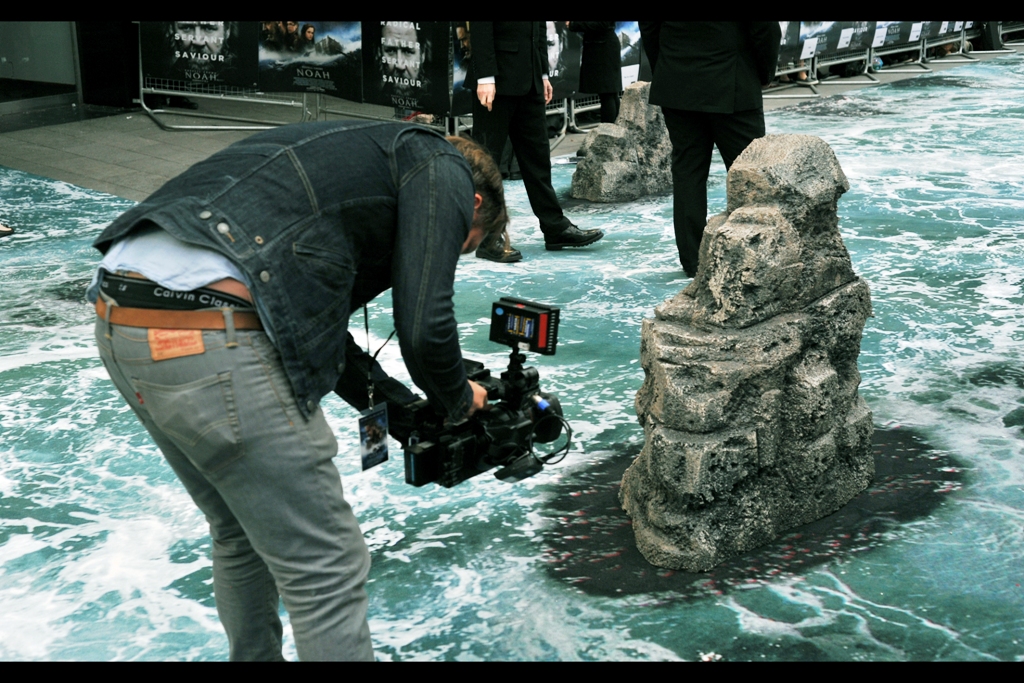 That really is a great carpet. And fake rock. But I can admire it (and the 18 year old rapper with his underpants riding high) for only so long. For me this premiere came down to just one person set to attend: Jennifer Connelly. In the four(ish) years I've photographed premieres, she'd never once shown up at an award, event, or premiere for a movie she was in, nor had she accompanied her husband to any of the awards, events, or premieres for movies HE was in. Did she, in fact, despite my fond recollection of the movie *Labyrinth (1986)*, even exist?