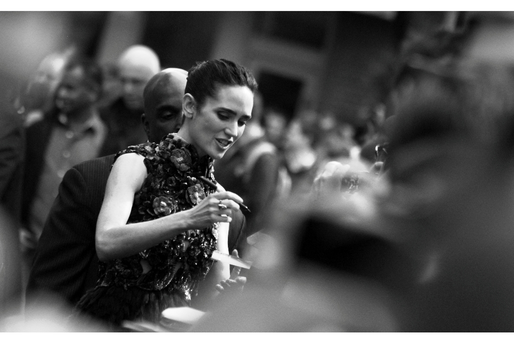 Newsflash from Leicester Square : Jennifer Connelly exists!!