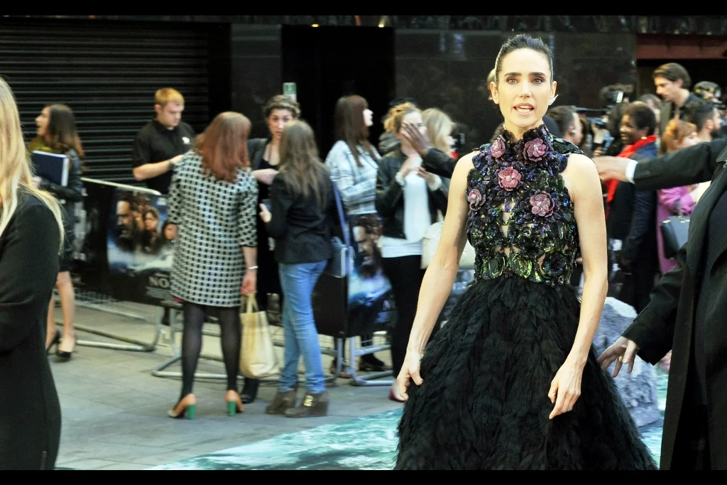 Newsflash from Leicester Square : Jennifer Connelly continues to exist, and appears to be awesomely friendly. Which thankfully means her prior absence from all premieres and events appears not to be the result of inherent evilness. Which, yes, is a compliment. (The candour and honesty of my compliments to The Ladiez are one of the things about myself I admire most) (calling them 'The Ladiez' I'm not sure about)