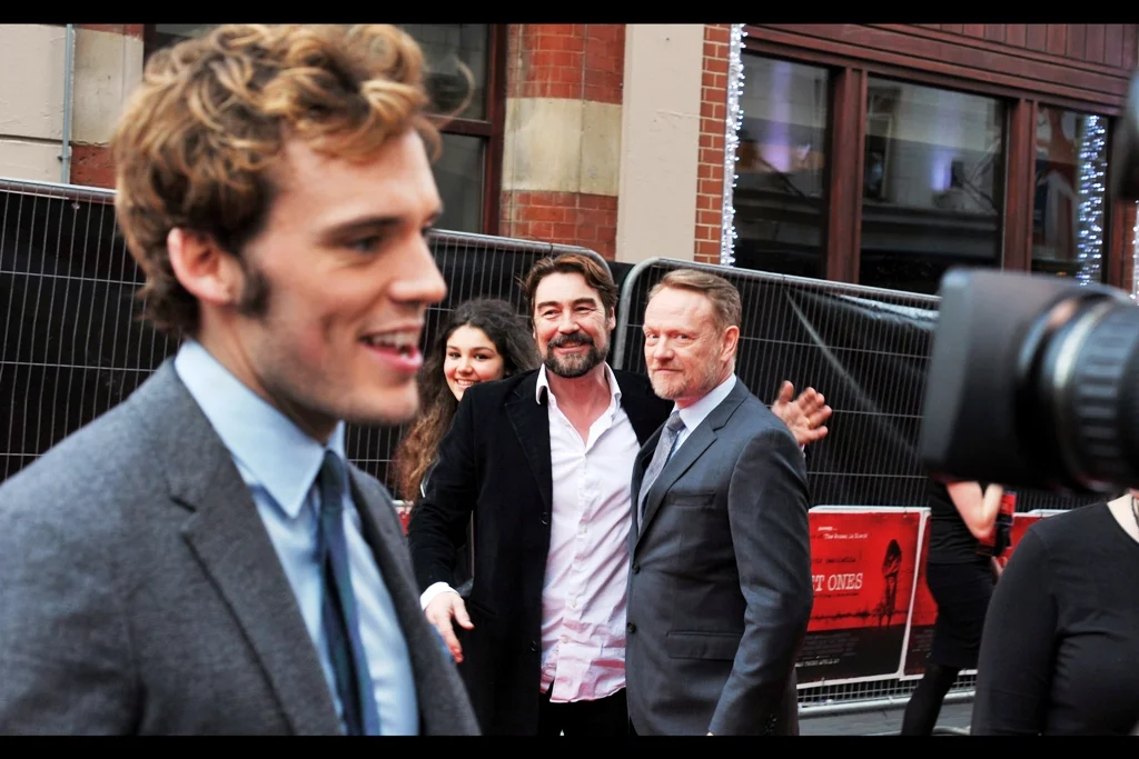 Jared Harris has arrived. Though I photographed him slightly blurrily at yesterday's Noah premiere , prior to this I'd only photographed him in the dark flurry of the Independent Film Awards a few years back. I'm surprised he seems to remember me.