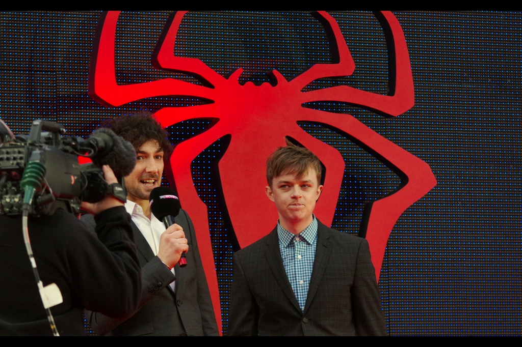 "Dane DeHaan is going tie-less at this premiere. Can we get Jamie Foxx to come over to our side and make director Marc Webb feel totally over-dressed?" .