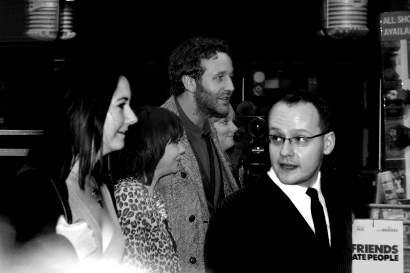 Later identified to be Chris O'Dowd... no funny comment as at the time I didn't know he was a comedian.