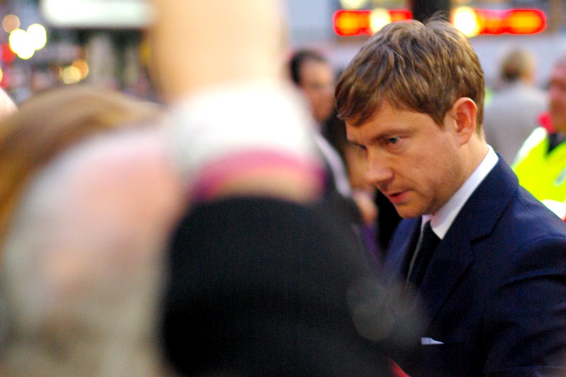 I don't know... but come on, you're wearing a suit on a red carpet. You must be somebody, right? (well.. .I mean we're all *somebody*... you know what I mean!) (Me, 2015 : is that MARTIN FREEMAN?)