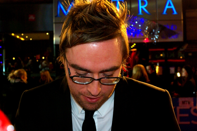 Author Danny Wallace signs a petition to support the cause for ensuring that there'll never be a sequel to Jim Carrey's The Cable Guy