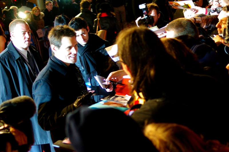 Awesomely, it looks like Jim Carrey is also signing the petition against his involvement in any Cable Guy sequels