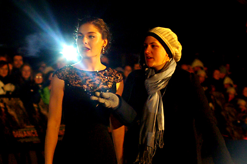 Alexa Davalos. If you're only going to take one somewhat blurry photo of a beautiful actress... I forget where I was going with that sentence. She didn't sign autographs but her assistant gives an idea of the weather, and the extent to which Ms Davalos' dress verges on reckless.