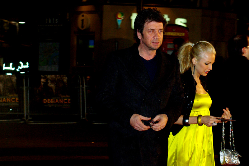 I'm not sure who or what exactly a 'Nick Knowles' is but that's what he looks like. That's also what the girl who looks like him looks like. (This is one of the reasons I'm not a Paparazzi)