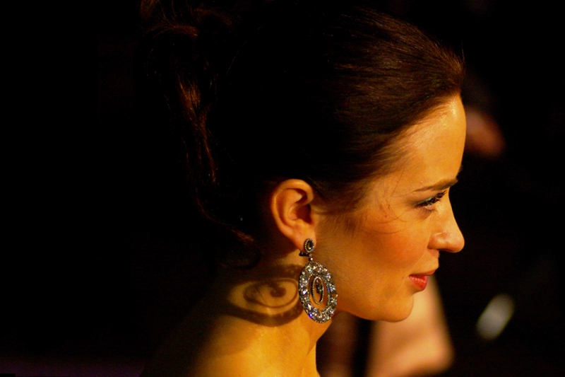 ... and I like the way the shadow of the earring falls upon Emily Blunt's neck. (Which sounds either romantic or creepy depending on what voice you use to speak it aloud).