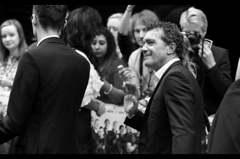 It's as much of a photo of Antonio Banderas as I've managed so far. I will state at this stage that I was fairly disappointed that the action heroes of my youth all walked around with bodyguards and security to protect them from fans. I kinda wanted to see Jason Statham drawing a knife on any fan that got too rowdy, or Stallone headbutting an overenthusiastic autograph dealer as necessary.