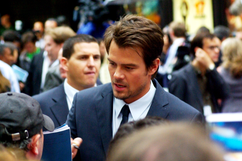 Actor Josh Duhamel, whom I can never quite accurately distinguish from actor Timothy Olyphant (from Deadwood and Die Hard 4.0). It's not a problem I need to deal with on a daily basis.