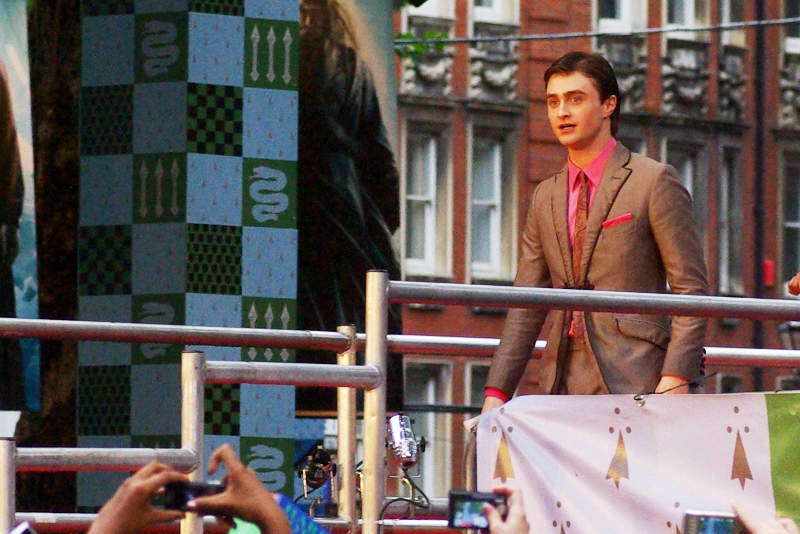 OMG it's Frodo!! I mean.. the front of Harry Potter!! I've done it!! I've photographed all of the big four!! (Mr Filch and the dude who provides the voice of Dobby the House Elf would be great of course, but this is pretty awesome for my first ever Harry Potter premiere)