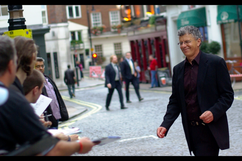 Director John Amiel, who based on the DVD covers people were getting him to sign, directed 'Copycat' (Sigourney Weaver, Harry Connick Jnr - good film) and 'The Core' (ludicrously laughable film). Nice to know he's capable of such... uh.. diverse genres!