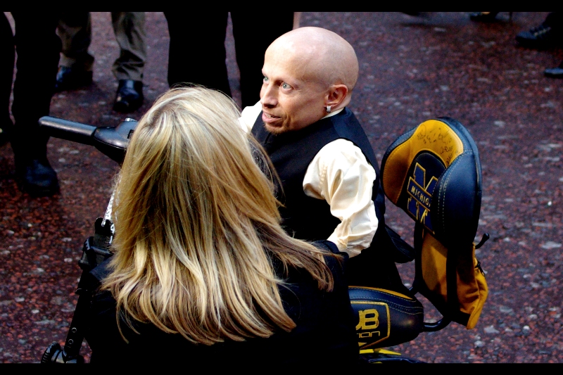 Verne Troyer is a good interview subject, however despite my close proximity I couldn't hear him over the noise of people screaming at Johnny Depp. Who wasn't here and wasn't scheduled to be here and accordingly didn't attend. People at premieres are... strange.