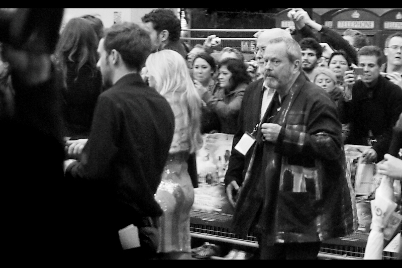 Terry Gilliam, director of this film, was also a member of the Monty Python troupe, which doesn't particularly impress me. I don't recall laughing during 'The Life of Brian' and I actually stopped watching 'The Meaning of Life' and after that I pretty much stopped bothering trying to understand the humour. (Still... I'm here because I want to believe in a better world!)