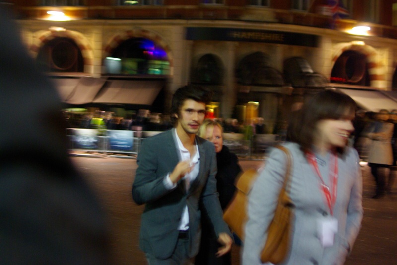 ... and I've just realised he's not wearing a tie. Repeat : SUBJECT IS TIE -LESS