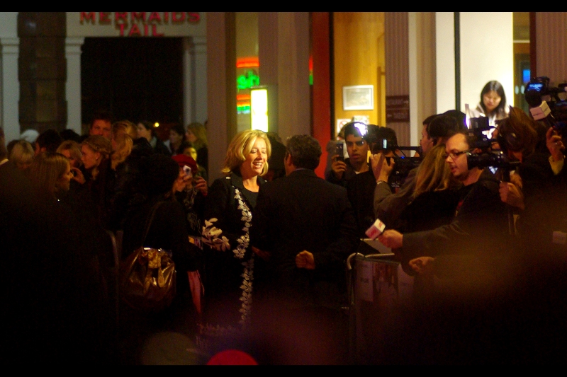 It's EMMA THOMPSON!!! (I like Emma Thompson... enough so to shout it on the internet)