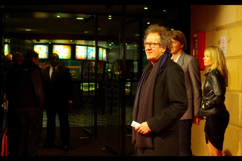 If I may be honest, I don't think Geoffrey Rush looks like,…. erm, Geoffrey Rush unless he's wearing a giant hat with oversized feather and a monkey on his shoulder. He was of course Captain Barbossa in Pirates of the Carribean, and had roles in the movies 'Elizabeth', 'Elizabeth : the Golden Age' and 'Shakespeare in Love' - so older style costumes do tend to be the norm...