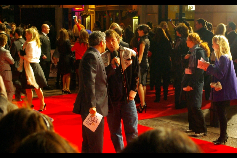 "What was it like working with Zac Efron? Oh, I couldn't stop screaming whenever I saw him. I was terrible to work with" Richard Linklater directed 'Me & Orson Welles' Oh, and for a little bit of fun, check out the cute blonde girl with the blue/purple jacket on the right, and how many times she shows up in this series of photos. Coincidentally, I swear.