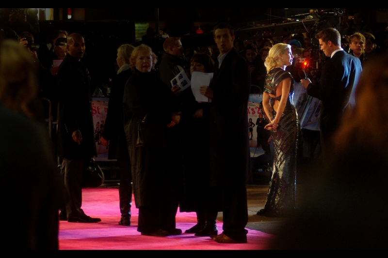 ”Tom, I’m standing here with Sarah Harding and about to ask her whether the dress she’s wearing is a James Cameron design that cost over 10million dollars to create and involves a fusion of metallurgy, bioluminescence and genetic tampering. Miss Harding?”