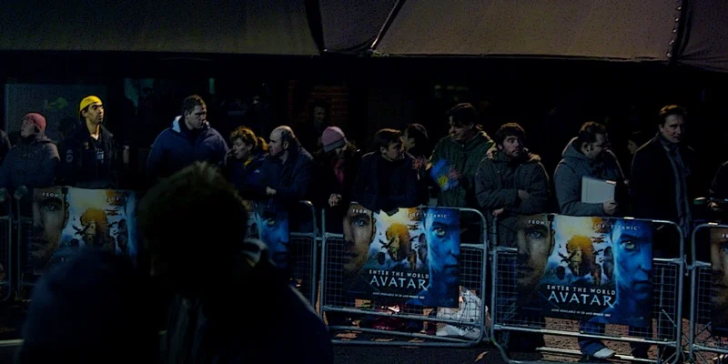 I'm kind of disappointed (but obviously not surprised) that Yellow Cap Guy didn't go BLUE CAP for just ONE premiere only.