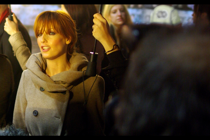 Kelly Reilly provides ever-so-slight eye-contact. The massively powerful (albeit diffuse) flash of the photographer(s) around me might have contributed.