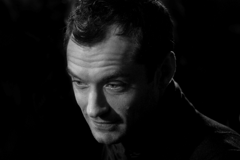 Jude Law ultra-closeup. Sometimes you just get lucky with your angle and somebody else's lighting. (And then, in changing positions to the opposite side of the square, you totally miss the arrival of actress Heather Graham. Premiere photography can be a cruel mistress. Unless, you know, you're a fan of Jude Law, I suppose).