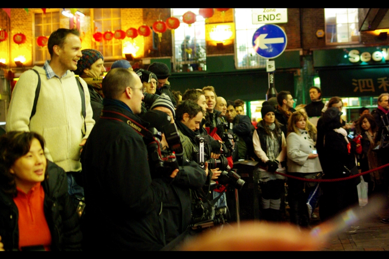 The assembled throng. Let's say it was considerably more 'intimate' than the premiere for "A Single Man". (But then again that one had Colin Firth, Liz Hurley and some weird Romanian Vampire) .
