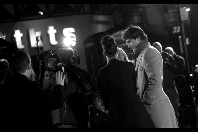 Kutcher and Alba, being interviewed. I didn’t catch the questions or the answers, but at least Jessica Alba had put on a coat by then.