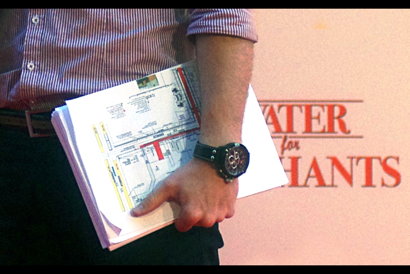 This premiere has a detailed schematic, and even at this distance at 16 megapixels I can almost make it out....