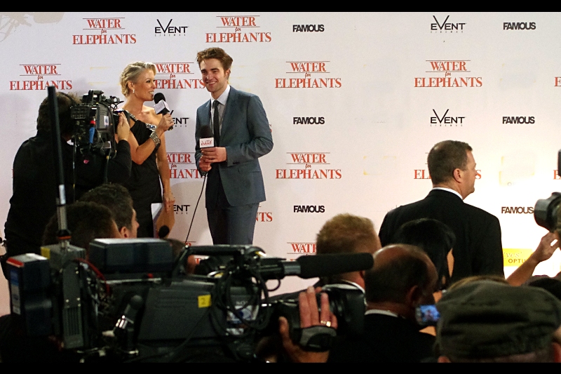 "I've just told the cameraman that if he runs out of tape on this one I'm going to kill him, and then me! Hi, by the way - I'm your interviewer this evening!!" RPatz looks uncomfortable.