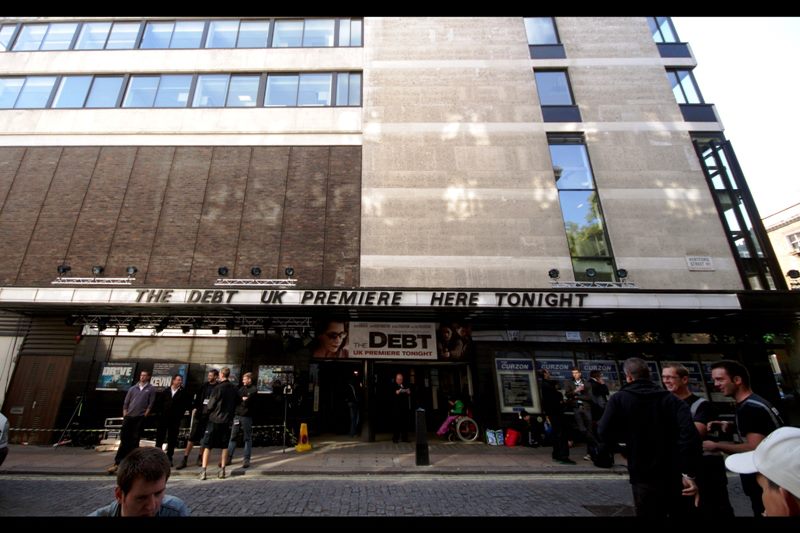 It's not a Leicester Square premiere this time - the Curzon Mayfair is closer to the classy wealth of Mayfair. (Who or what do I need to rob or mug to afford one of those Bugatti Veyrons in the display window of one of the nearby dealerships?)
