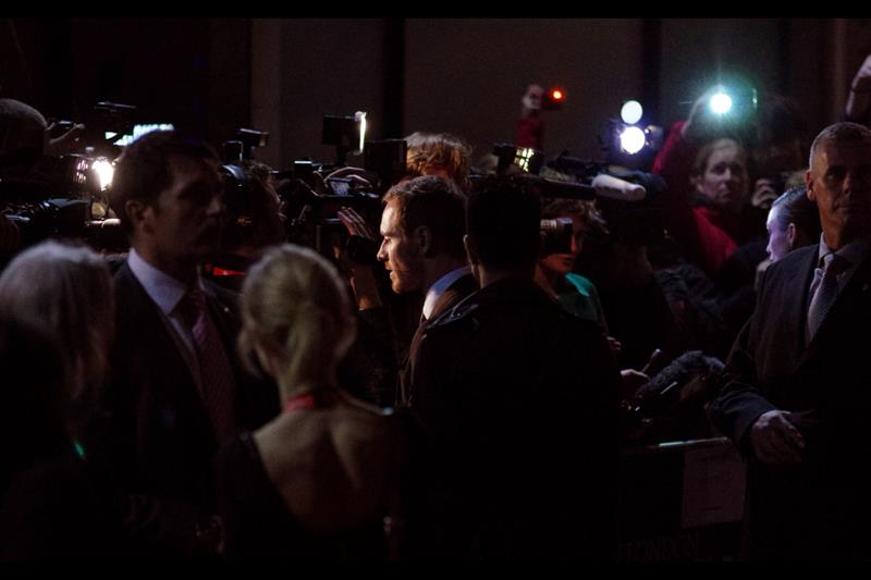 I don't like to complain, but yesterday's Tintin premiere was in the AFTERNOON and they brought their own lighting rigs. This one might as well have been held in a cave.