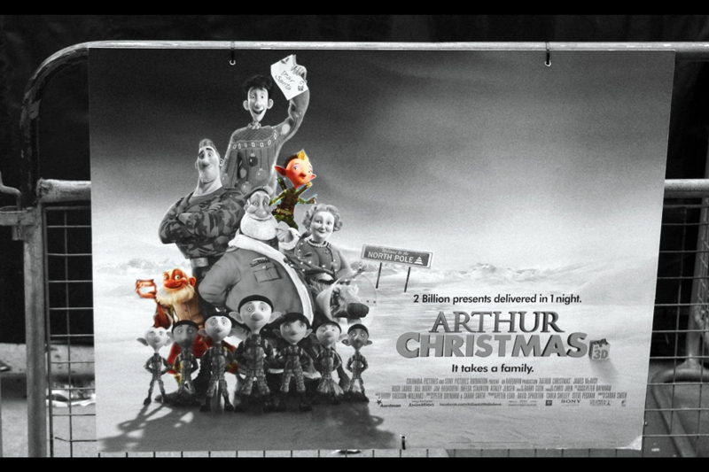 To better give you an indication of what happens when you have a world premiere sometimes, I've indicated by colour which of the stars on the movie poster made the trip to be here. (Oh, good. I'm glad they're pulling out ALL the stops!)