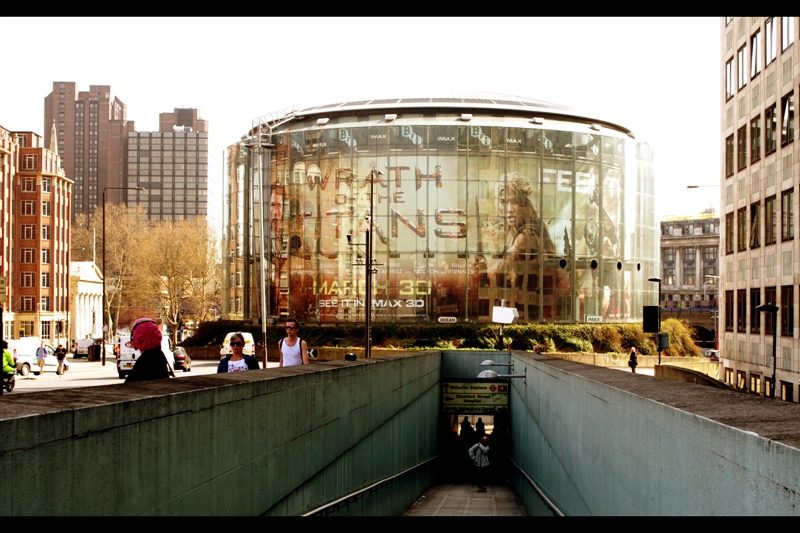 The BFI Imax is in the centre of a giant roundabout in the southbank, with the entranceway sunk below streetlevel. It's an interesting spot to hold a premiere. All that aside, I'm not really attending for the art or culture - it's photography and the possibility that actress Rosamunde Pike might show...