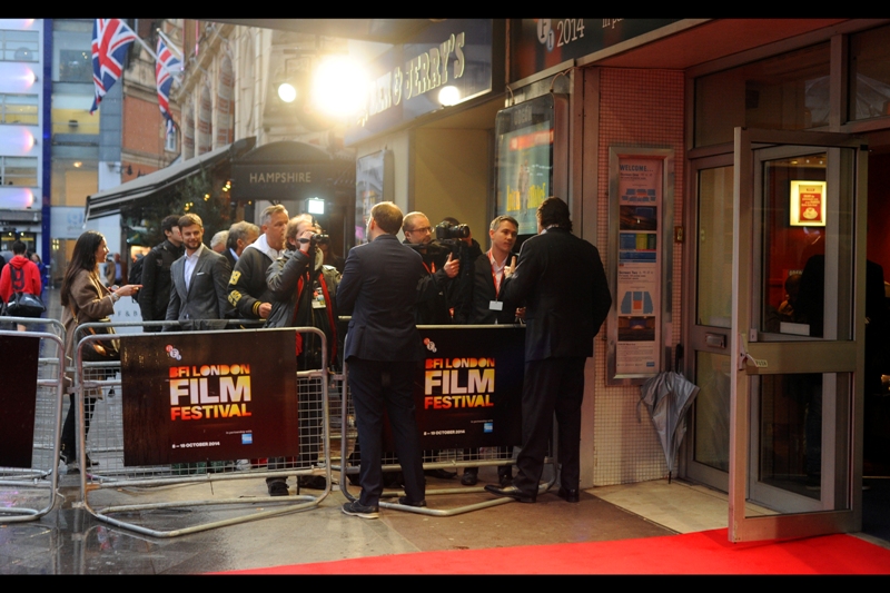 It's not the biggest media pen I've ever seen. But on Sunday I saw a completely empty carpet with nobody there at all, so this is considerably grander (and brighter) than that.