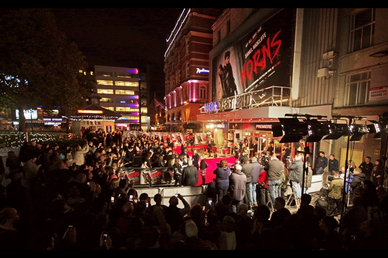 Finally, an experimental shot using a monopod held to about 3m and a 10-20mm wide-angle lens. If I can't get a good spot at next week's "Interstellar" premiere (or indeed any spot within the event) I might be posting a whole journal of these shots next week (psst.... Daniel Radcliffe is one of the white blobs you can see in the photo!!!)