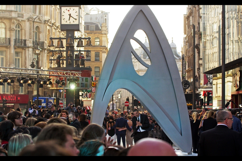 Giant Star Trek symbol in the heart of London. Almost not as noteworthy as the Evil Genuis Dude rubbing his hands mysteriously and gleefully underneath it. Not sure what he was planning.