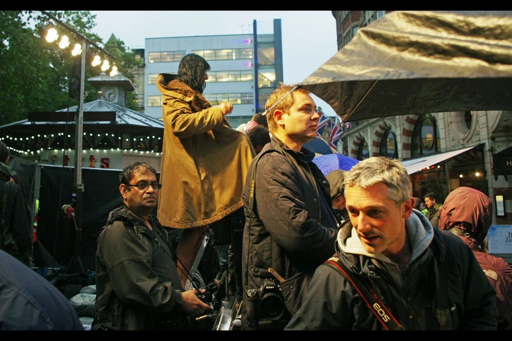 Is that a 300mm f4 under your trenchcoat or should I be calling the authorities?