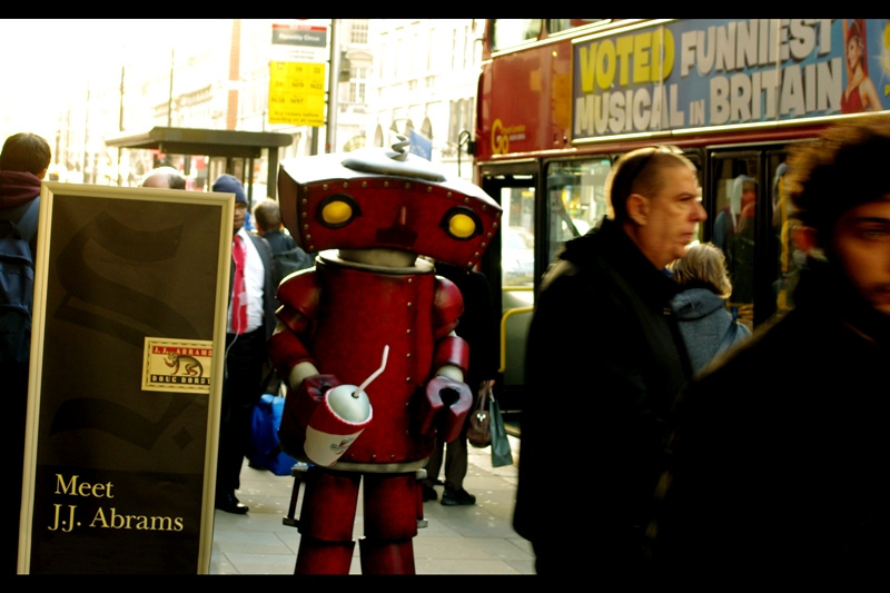 It's a little after 3pm for a 6pm event, so there's almost three hours to go. And first in line is a guy dressed as the mascot for JJ Abrams' production company 'Bad Robot'. I'm number 26 in the queue, and laughing at ordinary passersby refusing to make eye-contact with a large robot.