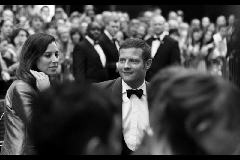 Oh, look : it's..... (?)... human male! Known for both X *and* Y chromosomes. I'm sorry - I do realise that it's me whose shortcomings are on display here, and I'm wearing a red t-shirt to this event, and not walking a red carpet wearing a suit and bow tie!