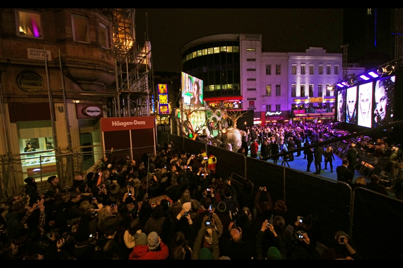 It's Peter Jackson! I was so eager to get the monopod inot the air that I missed the part where he waved at our section of the crowd. D'oh.