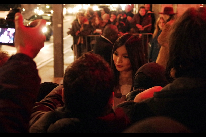 I believe this is Gemma Chan, who was most recently in Jack Ryan Shadow Recruit ? (usually, the autograph dealers in front of me wave giant posters of movies... I'm rather lost when they don't)