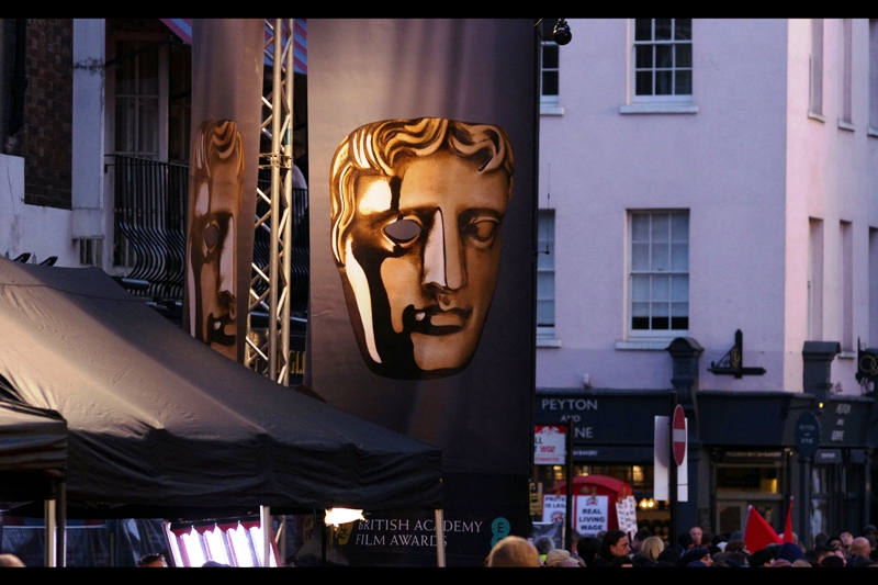 One year, perhaps the year AFTER next year, I'm going to hang a fullsize SLR from the eye of a Bafta Halloween Mask and see if anyone mistakes the glint off the lens for a twinkle in the mask's eye (such thoughts as these and many even less interesting pass through my mind in the hours before waiting for the Baftas to start)