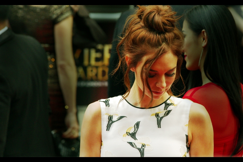 Internal monologue : i n the absence of anyone better or prettier to photograph (or anyone with a more enigmatic expression and / or dress design motif), I shall continue to photograph the person in front of me.