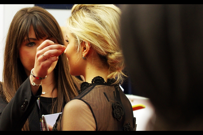"If even one single eyelash is out of alignment, I'll die" "I understand"