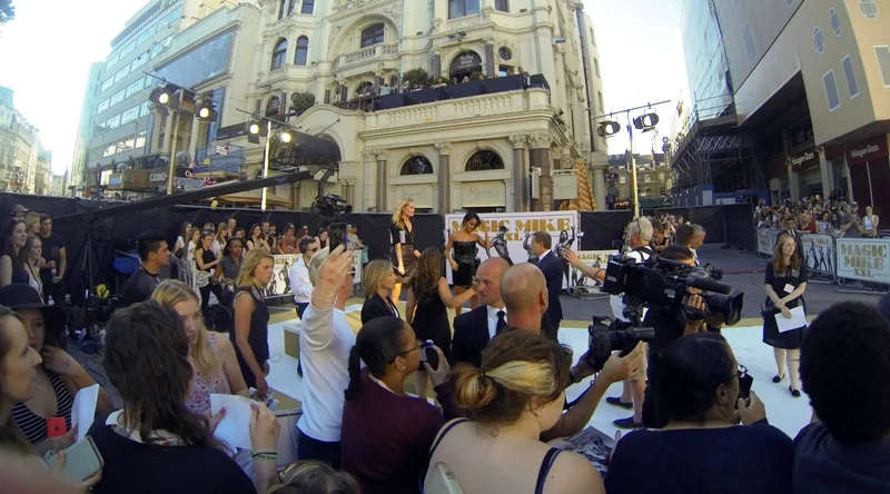 Once again, my GoPro comes in exceedingly handy among the crush near the stage. Actually the crush wasn't too bad : I think I'm still the owner of my two kidneys, appendix and spleen.