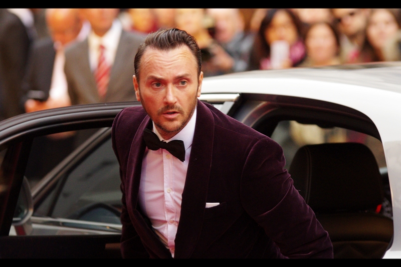 I don't know who this is, but the purple suit certainly makes the 'style' beanie I'm wearing at this event look a little less awesome. Well played, neatly-trimmed-stubble-dude.